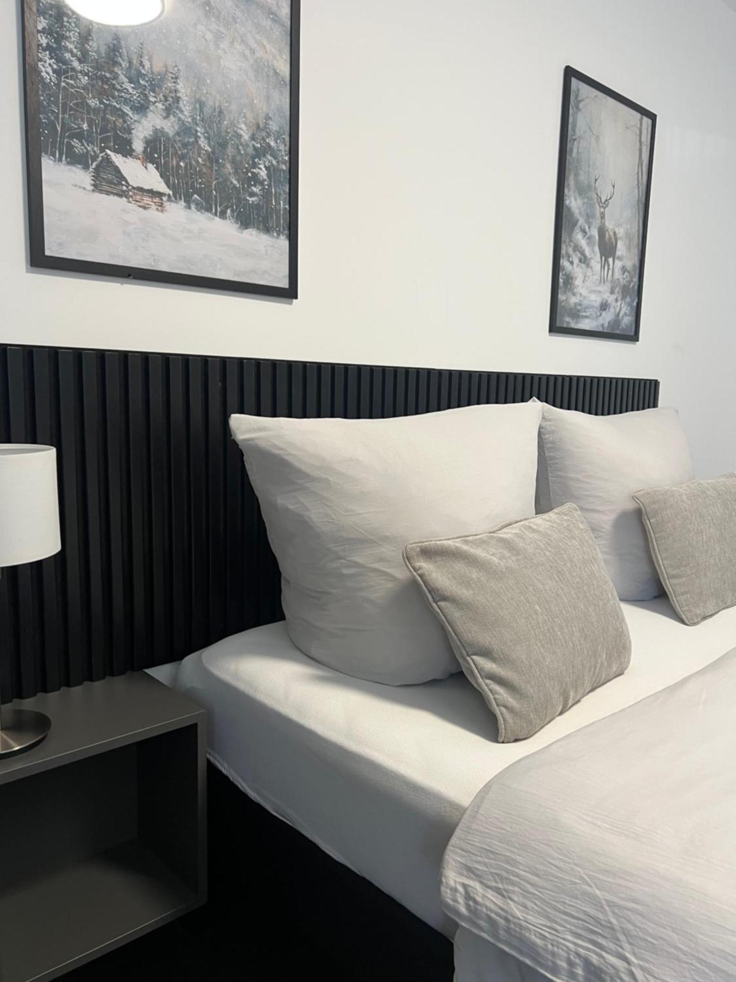 Midami 24H Hotel Self-Checkin 施瓦瑙 外观 照片